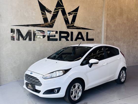 FORD FIESTA 1.6 SE HATCH 16V FLEX 4P POWERSHIFT